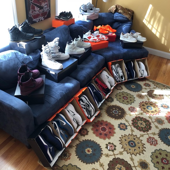 NIKE Men's Mystery Box! 2 Brand New Pairs of Nike - Picture 3 of 7